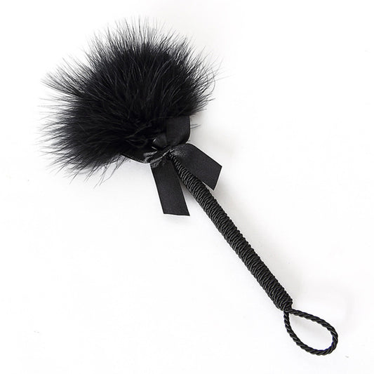 Varita de plumas | Negro | Cortas | C120